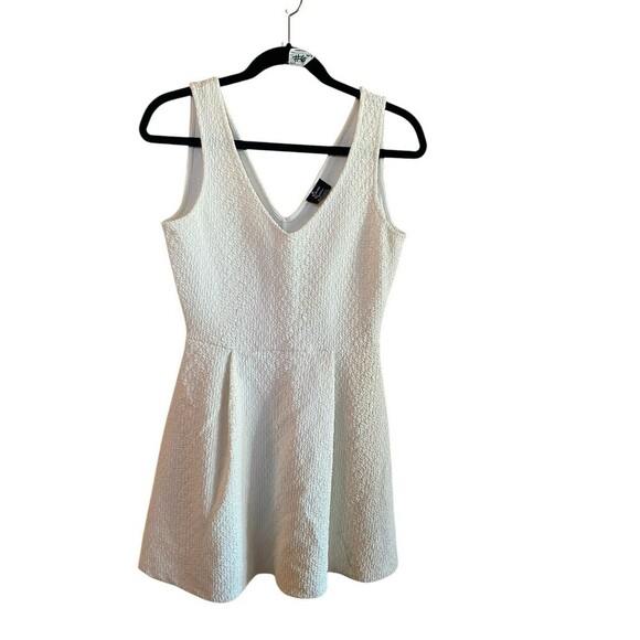 ZARA Textured Cream Fit & Flare Dress Sz.M - Picture 1 of 4